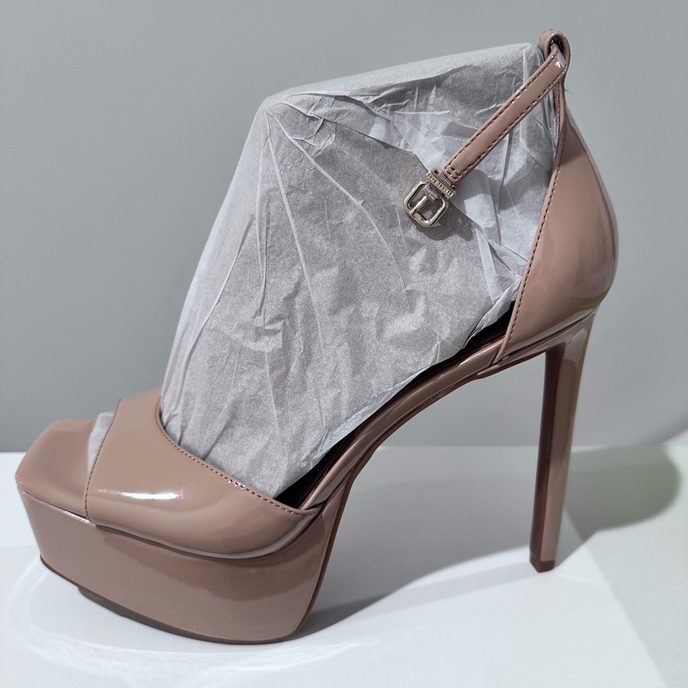 Gianni Bini Nude Platform Heels - Picture 4 of 6